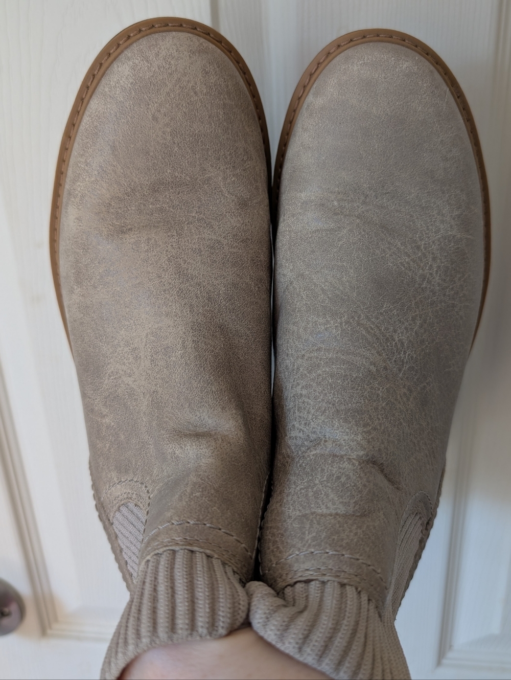 Timberland Women's Chelsea Boot in Taupe 7.5 - Picture 5 of 8